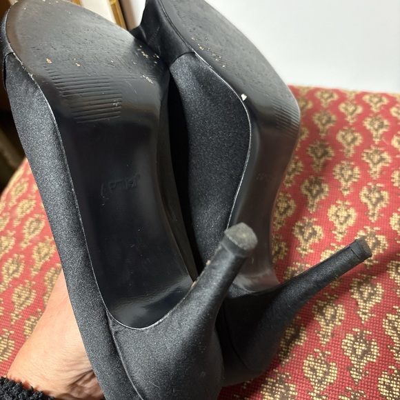 Apt. 9 Black Ruffle Peep-Toe Heels - Picture 4 of 5